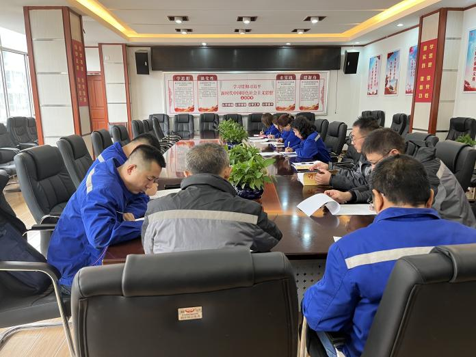 （36）城發(fā)供熱橋靠分公司黨總支部開展“感黨恩、聽黨話、跟黨走”心得體會(huì)分享會(huì) (2).png